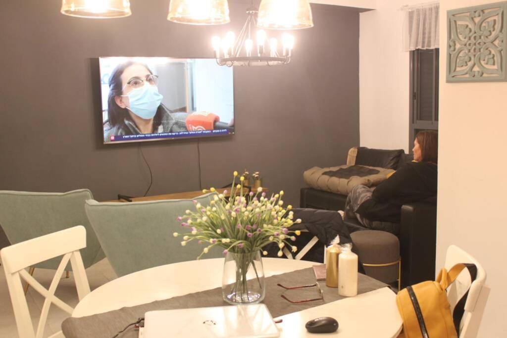 미그달 נוף הארבל עם חלון לכינרת 아파트 외부 사진